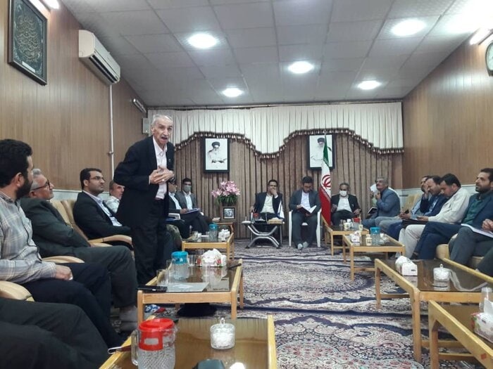 هشدار فعالان محیط‌زیستی درباره صنعت فولاد آران و بیدگل