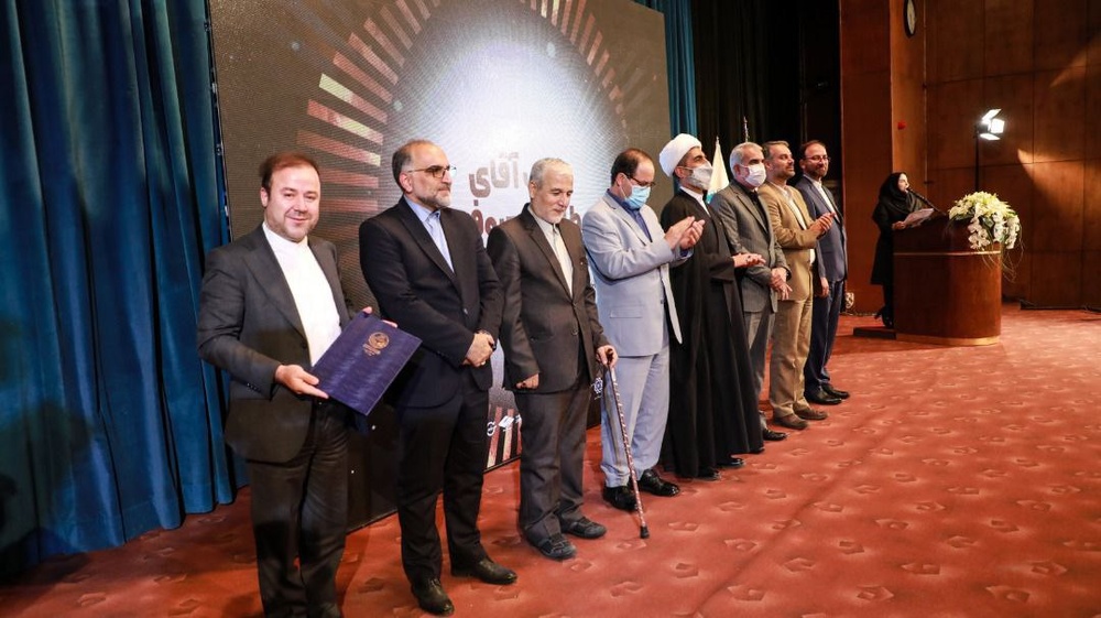 چهره شاخص اخلاق به مدیرعامل فولاد هرمزگان رسید