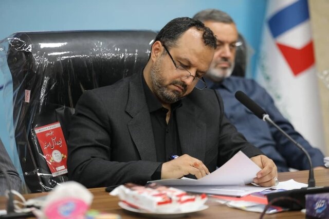 خاندوزی: دولت گره کور شرکت گروه ملی فولاد ایران را باز کرد