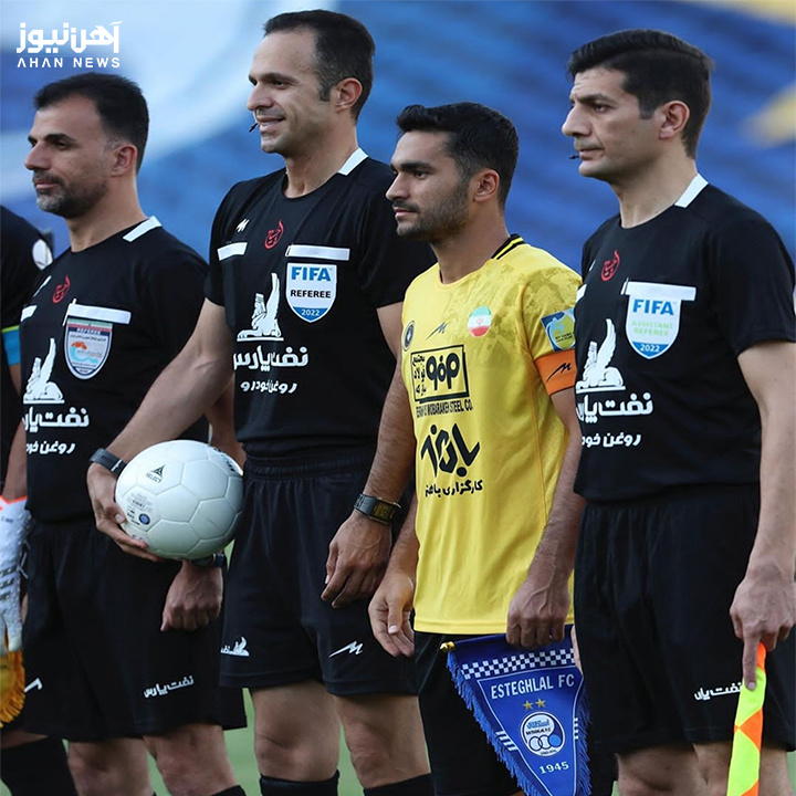 دیدار تیمهای فوتبال استقلال و سپاهان