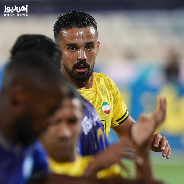 دیدار تیمهای فوتبال استقلال و سپاهان