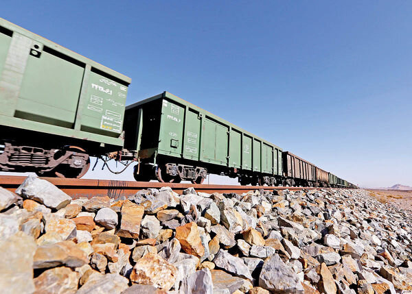 تصویب یک میلیارد دلار برای راه‌آهن بوشهر - شیراز