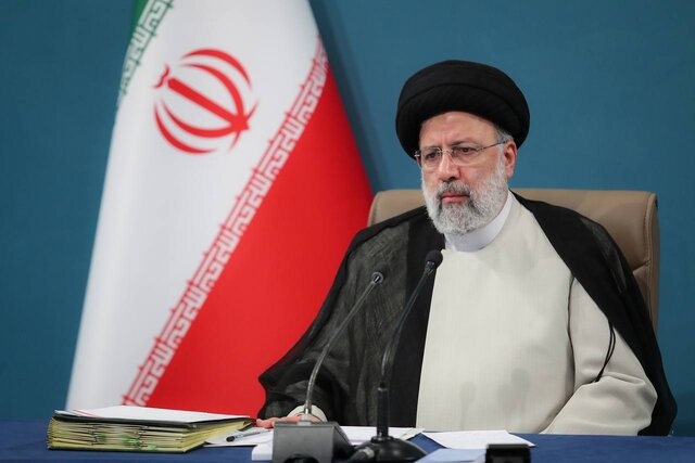 متخلفان فولاد مبارکه را کنار بگذارید