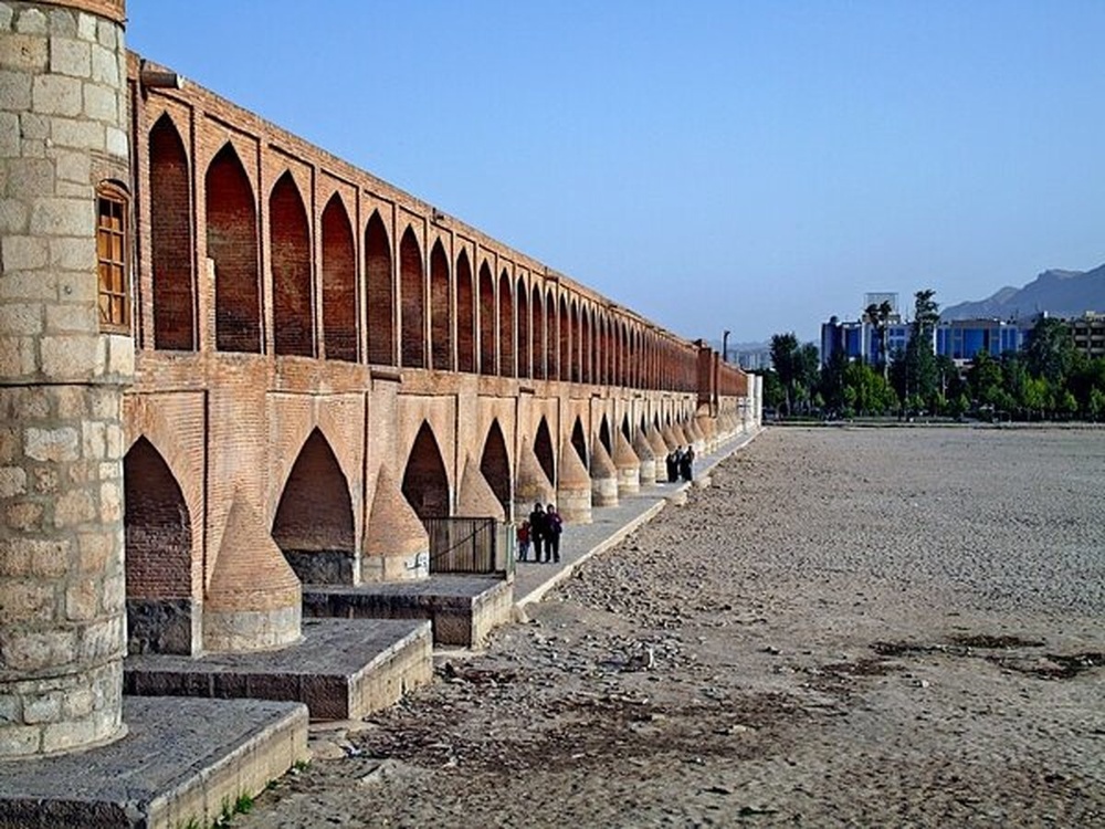 یادداشت | نجات زایندهرود با انتقال آب دریا / فولاد مبارکه به تعهدات خود پایبند است