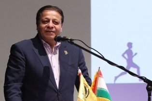 ساکت در سپاهان ماند