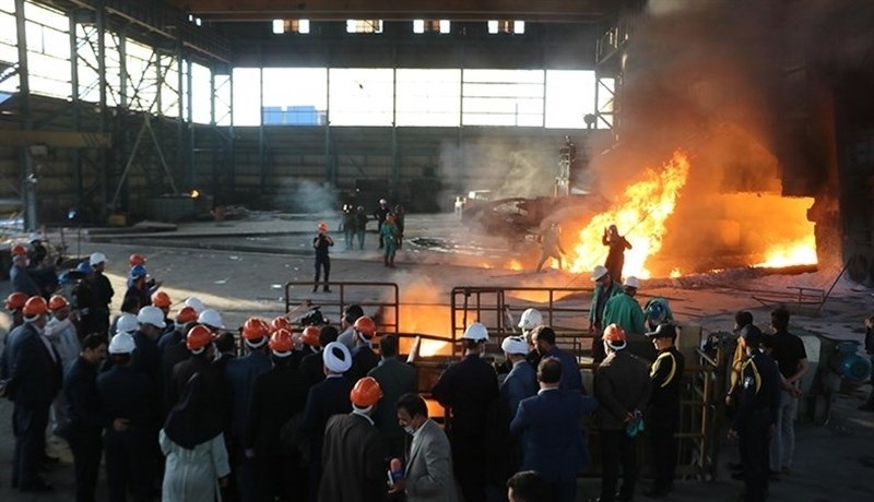 بازدید وزیر اقتصاد از کارخانه فولاد زرند