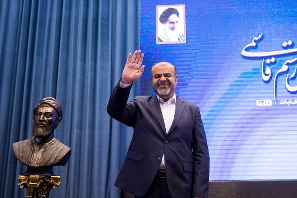 جامانده از نفت، مستعفی از مسکن / بذرپاش، گزینه جدی وزارت راه