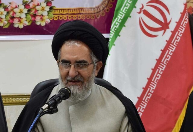 برای کارگران فولاد سرمد، شهرک مهاجرین بسازید