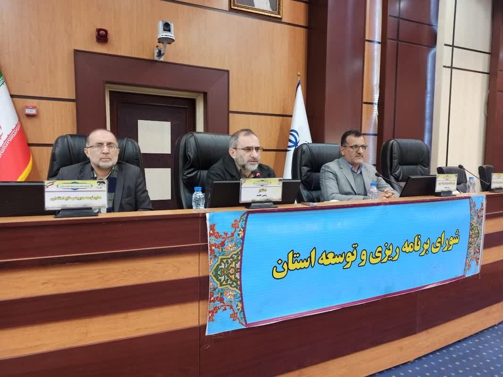 انتقاد استاندار مرکزی از جابجایی برخی از طرح‌های فولادی