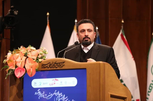 صنعت فولاد حلقه گمشده توسعه اقتصادی/دولت به بخش خصوصی بها نمی دهد