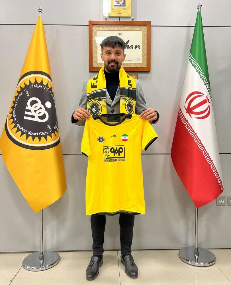 پرسپولیس، ستاره سپاهان را تنبیه کرد