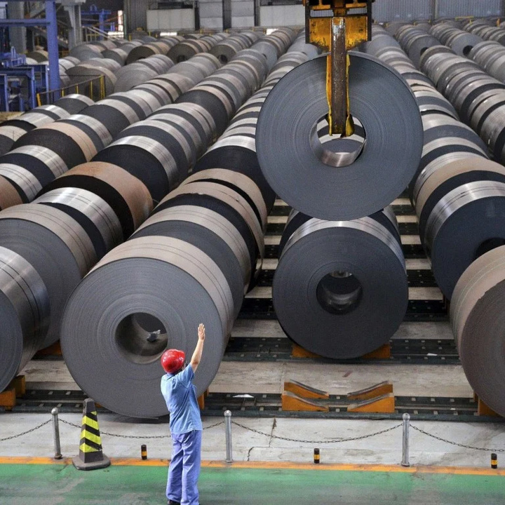 کاهش قیمت جهانی فولاد و مواد اولیه/ تأثیر رشد اقتصادی چین بر چشم‌انداز بازار