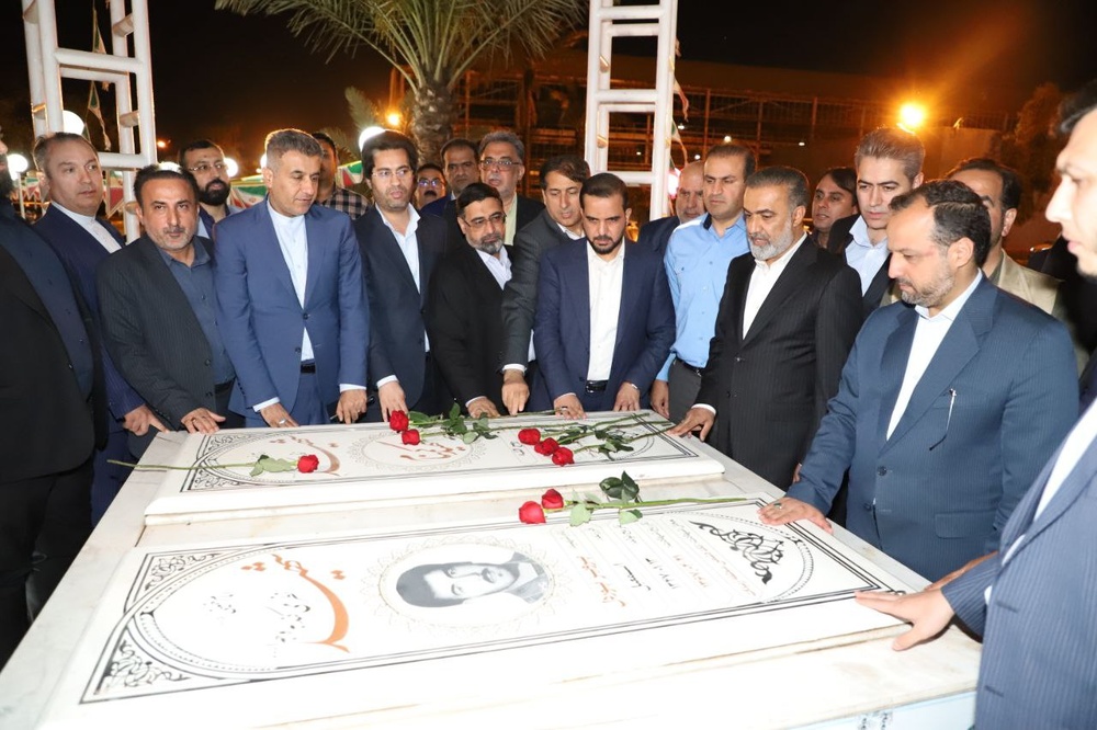 بازدید وزیر اقتصاد از گروه صنعتی ملی فولاد ایران