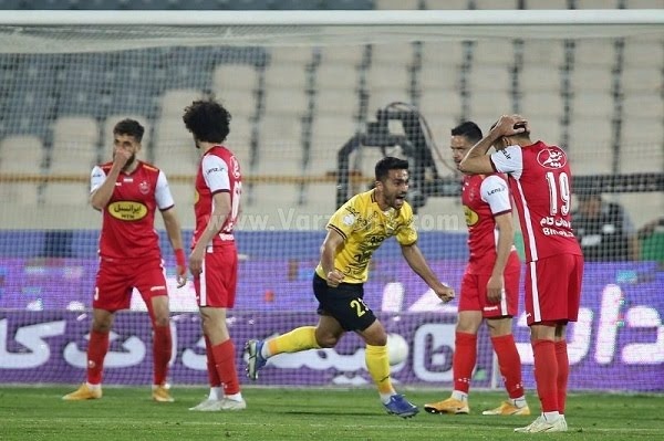 شروع جنگ سپاهان و پرسپولیس