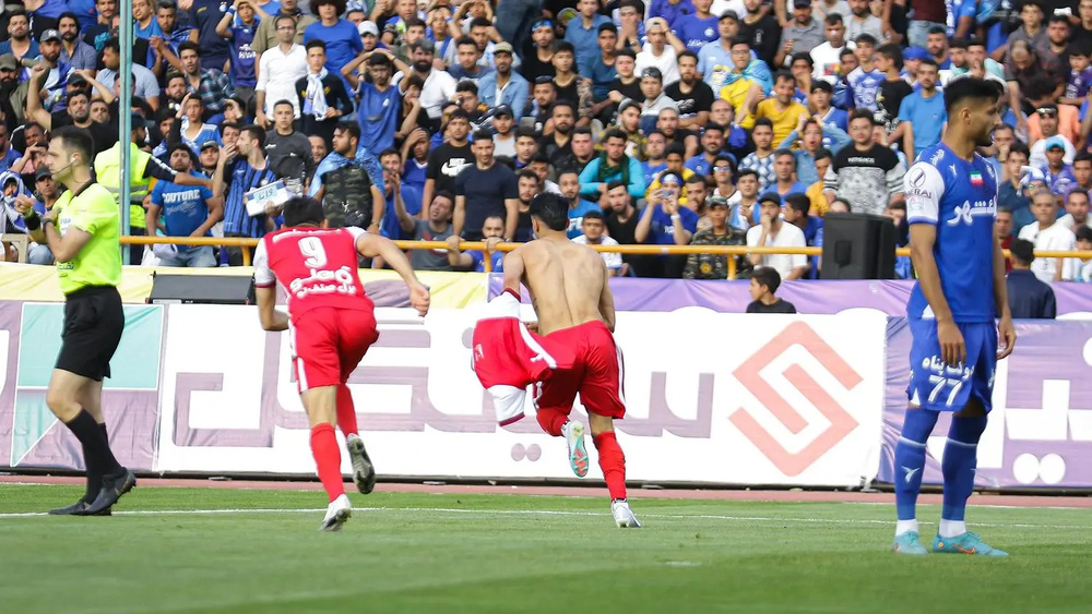 واکاوی یک اتفاق مهم؛ چه شد که پرسپولیس مجوز گرفت اما استقلال نتوانست؟