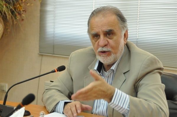 دولت وظیفهاش را در تامین زیر ساختهای انرژی فراموش کرده است