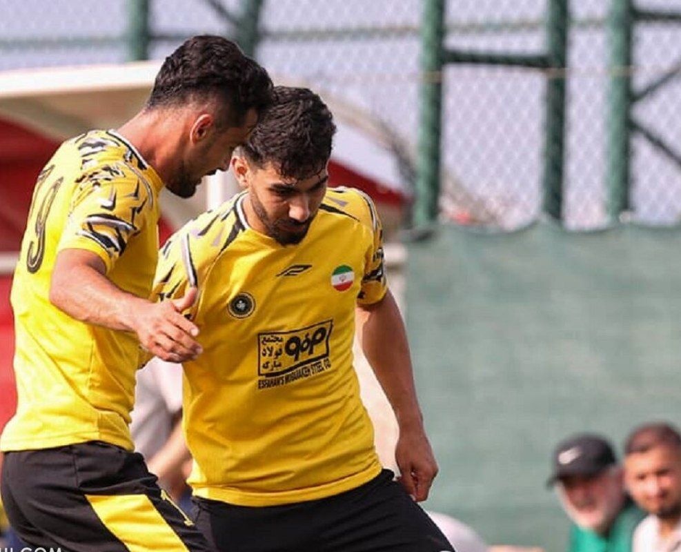 ستاره لیگ برتری چطور به جای پرسپولیس سر از سپاهان درآورد؟