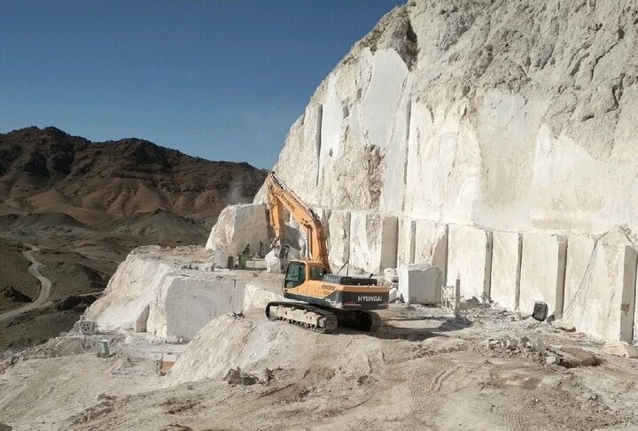 برگشت به کار ۱۲۰۰ نفر با صدور مجدد پروانه بهره‌برداری معدن کرومیت منوجان