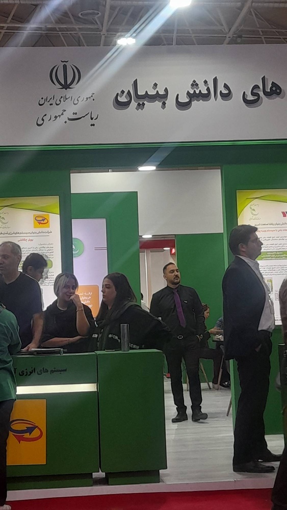 حضور زنان چینی بدون رعایت حجاب در نمایشگاه صنعت ساختمان + فیلم