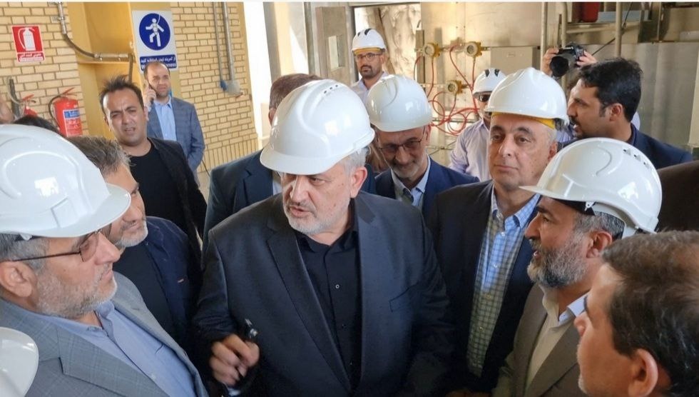 بازدید وزیر صمت و سرپرست هیات عامل ایمیدرو از نیروگاه شهید باکری سمنان