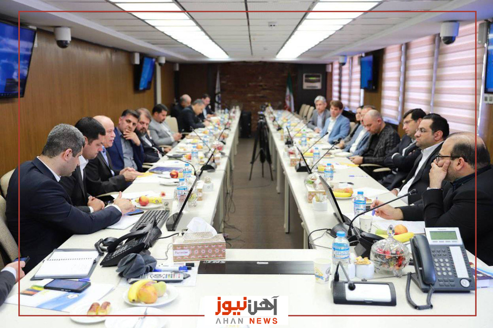 نشست فولادیها با بورس کالا