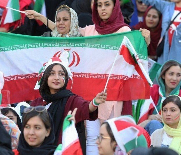 بازی ملوان و فولاد امروز با حضور بانوان برگزار می شود