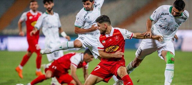 ۱۰ درصد ورزشگاه فولاد در اختیار پرسپولیسی‌ها