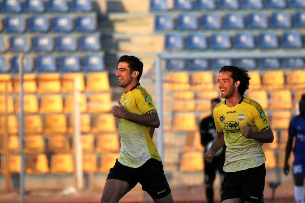 جدایی حسینی از سپاهان به مقصد ذوب آهن