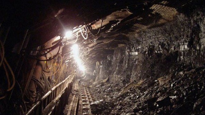 انفجار در معدن زغالسنگ دامغان/ ۶ کارگر محبوس شدند