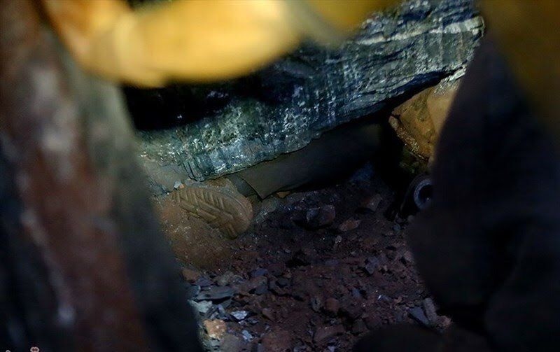 علت ریزش معدن طزره چه بود؟