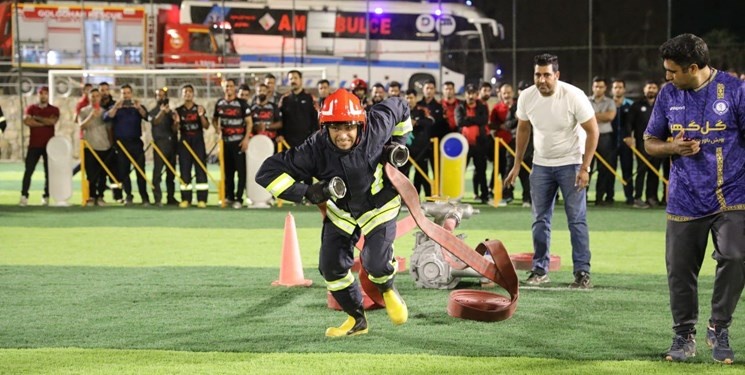 آتش نشانان منطقه گلگهر به رقابت پرداختند