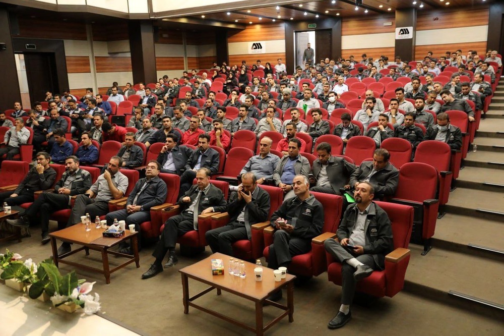 کارگران و کارکنان برتر در حوزه ایمنی منطقه گل‌گهر تجلیل شدند