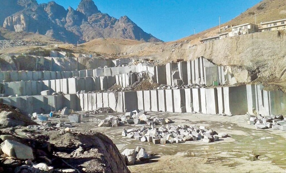 معضلات معادن کرکس کوه اصفهان در حال پیگیری ست