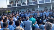تجمع کارگران گروه ملی فولاد برای سومین روز متوالی
