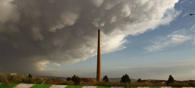 کوره ها و صنایع در اصفهان به طور مخفیانه از مازوت به جای گاز استفاده می کنند/ آلودگی، نفس اصفهانی ها را به شماره انداخته است