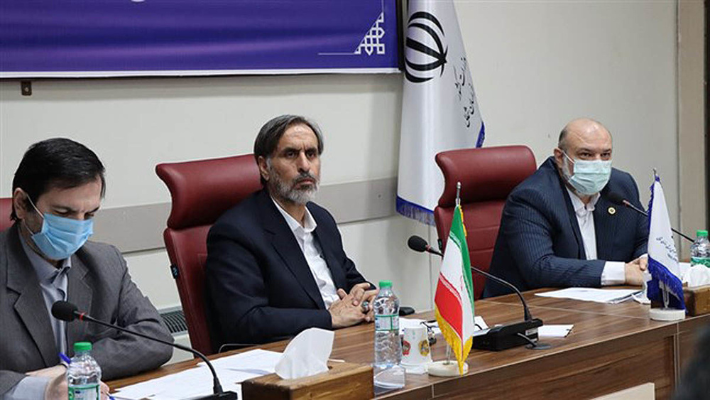 صنایع و سرمایهگذاران بومی باید کارت بازرگانی را از استان دریافت کنند