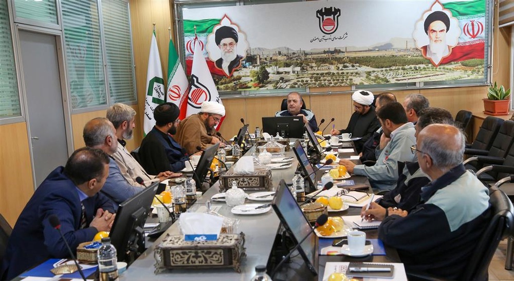 ذوب‌آهن اصفهان ریل پیشرفت ایران را می‌سازد