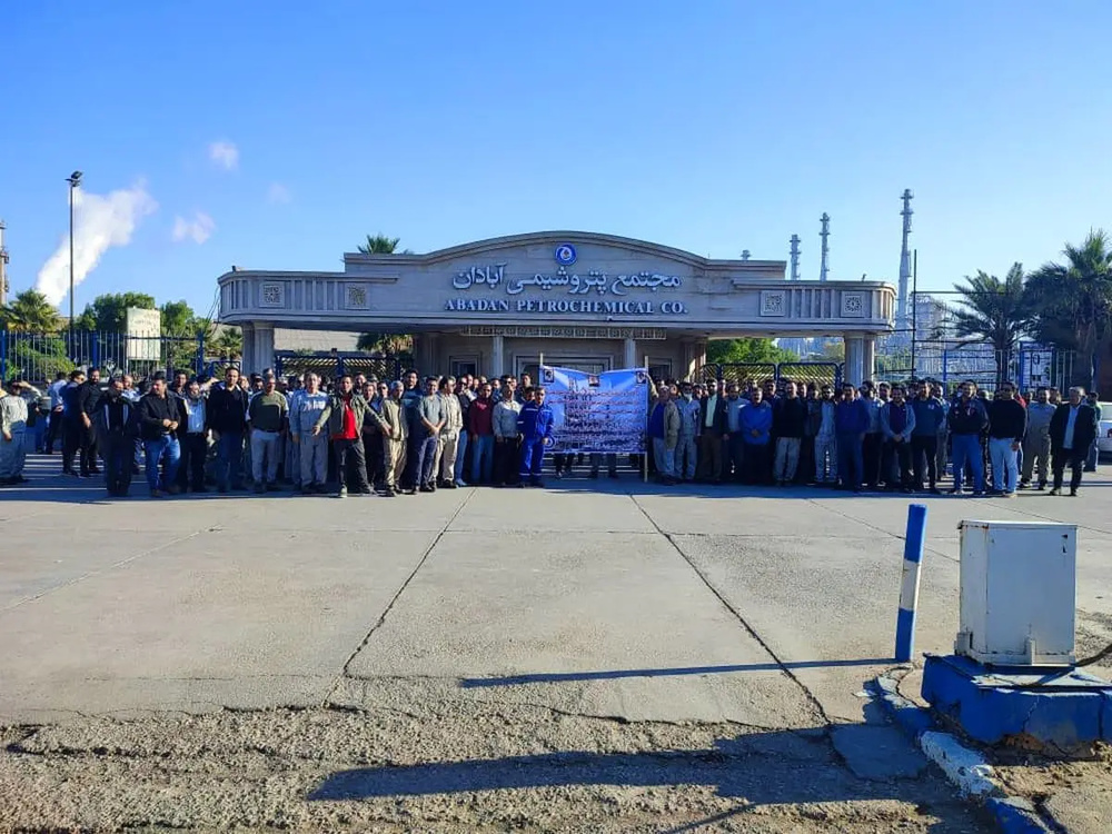 عدم پرداخت به موقع حقوق، داد پرسنل پتروشیمی آبادان را هم درآورد/ کارکنان تجمع کردند