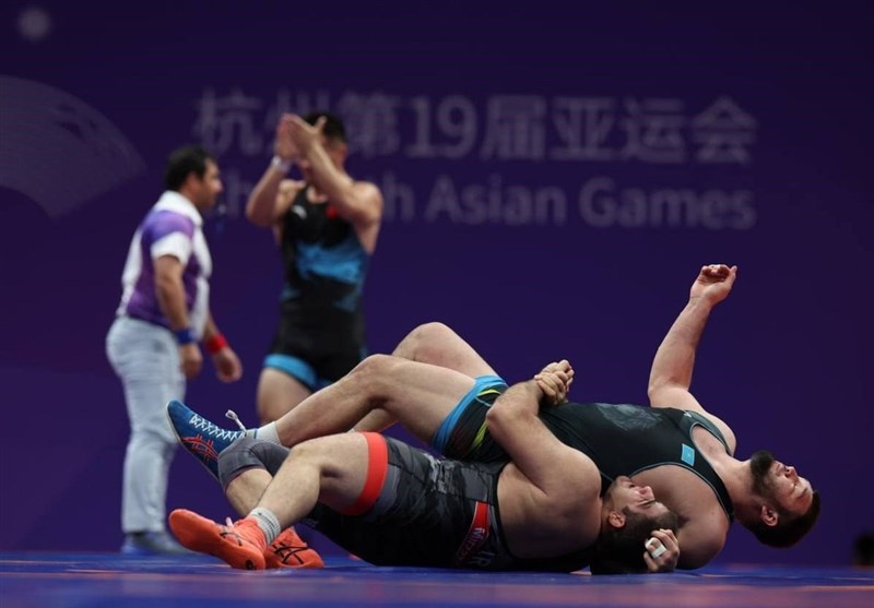 مدرسه کشتی گروه ملی فولاد با حضور قهرمانان جهان در اهواز افتتاح شد