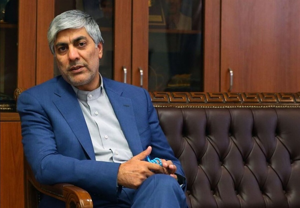 وزیر ورزش: استقلال و پرسپولیس را واگذار می‌کنیم