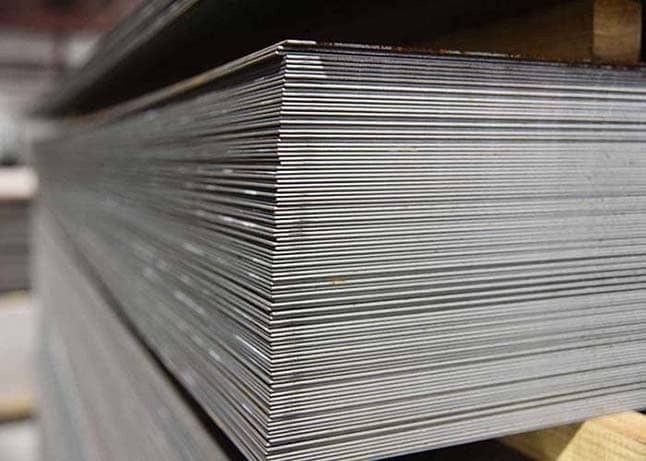 کاهش ۲۰۰ تا ۵۰۰ تومانی انواع ورق فولادی در بازار آهن 