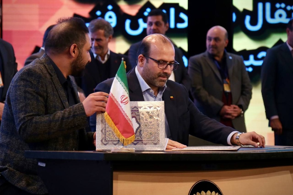 فولاد خوزستان قرارداد ۳۵ میلیون یورویی ساخت داخل امضا کرد