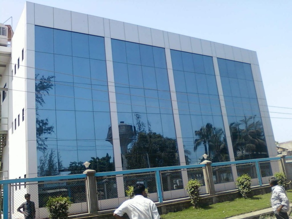 نمای کامپوزیت، آتش به جان گاندی انداخت