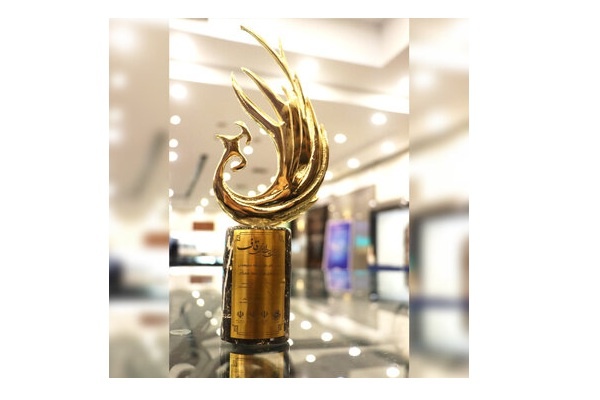 تندیس جشنواره مسئولیت اجتماعی به فولاد هرمزگان اهدا شد