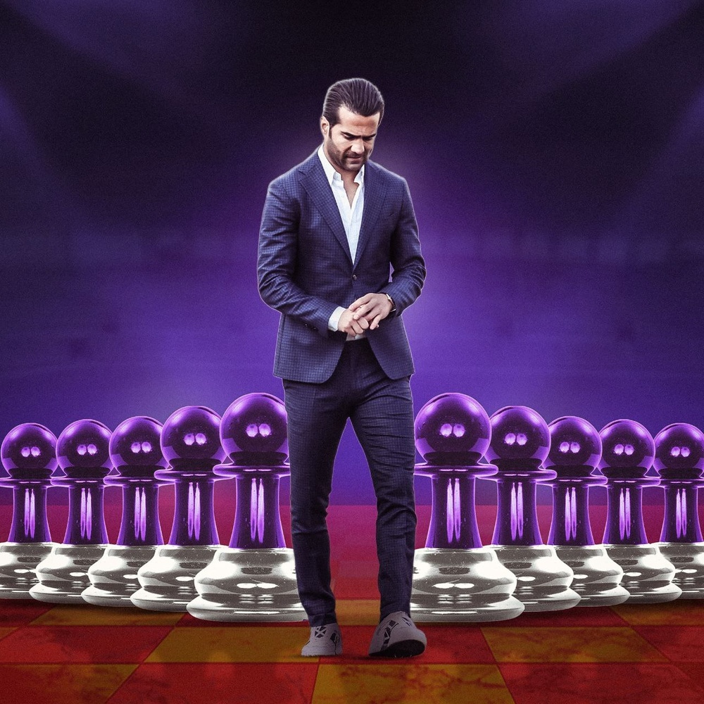 کری جالب هوادار و فولاد در پوستر بازیها