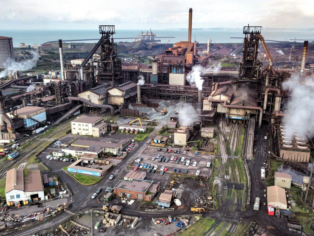 مهاربندهای شهرک فولادی “پورت تالبوت” برای خاموش کردن آخرین کوره بلندش