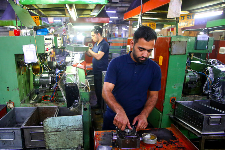 قطعی برق و گاز ۲۰۰ هزار میلیارد تومان خسارت به صنایع وارد کرد؛ دولت بسته حمایتی تصویب کرد